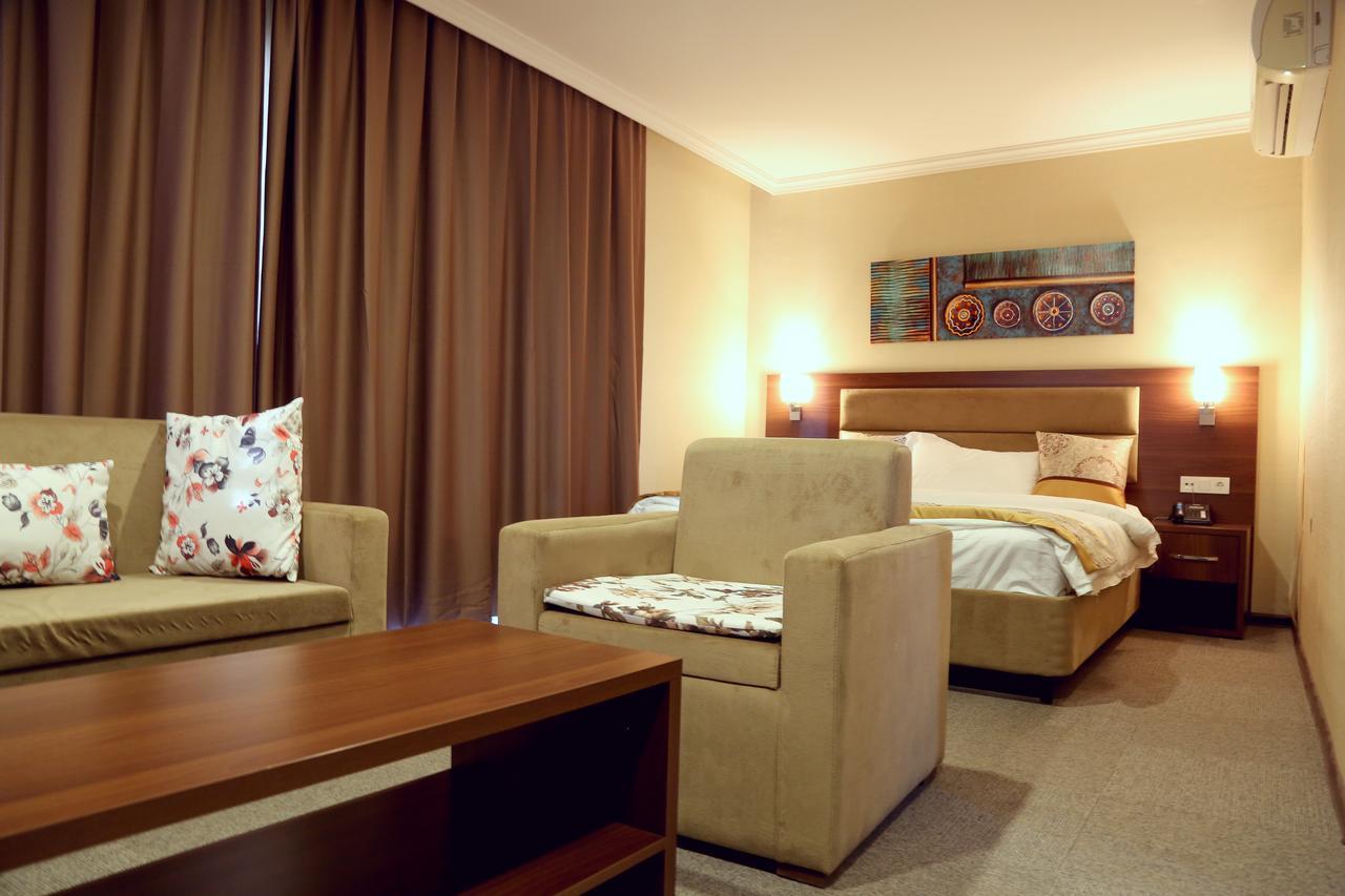 Hotel Halwachy Szulejmánijja Kültér fotó